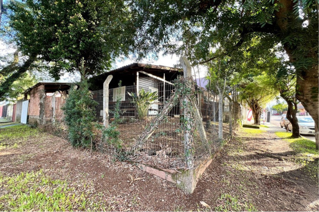 Imagem Casa com 3 Quartos à Venda, em São José - Canoas Imagem Casa com 3 Quartos à Venda, em São José - Canoas