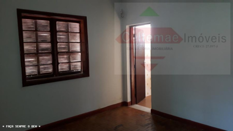 Imagem Casa com 5 Quartos à Venda, 200 m² em Centro - Taubaté Imagem Casa com 5 Quartos à Venda, 200 m² em Centro - Taubaté