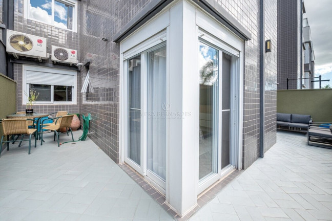 Imagem Imóvel com 3 Quartos à Venda, 150 m² em Cristal - Porto Alegre Imagem Imóvel com 3 Quartos à Venda, 150 m² em Cristal - Porto Alegre