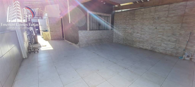 Imagem Casa com 2 Quartos à Venda,  em Vila Tupi - Praia Grande