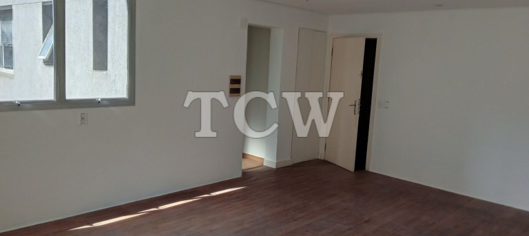 Sala Comercial à Venda, 41 m² em Vila Nova Conceição - São Paulo