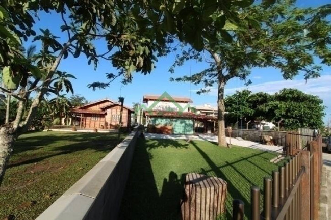 Imagem Sobrado com 2 Quartos à Venda, 115 m² em Costeira - Balneário Barra Do Sul Imagem Sobrado com 2 Quartos à Venda, 115 m² em Costeira - Balneário Barra Do Sul