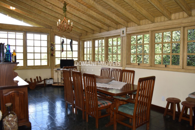 Imagem Casa com 4 Quartos à Venda, 226 m² em Região Do Alto Do Capivari - Campos Do Jordão Imagem Casa com 4 Quartos à Venda, 226 m² em Região Do Alto Do Capivari - Campos Do Jordão