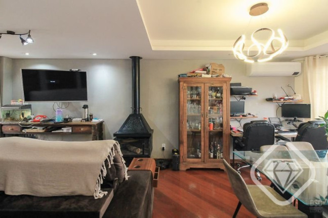 Imagem Casa com 3 Quartos à Venda, 183 m² em Ipanema - Porto Alegre Imagem Casa com 3 Quartos à Venda, 183 m² em Ipanema - Porto Alegre