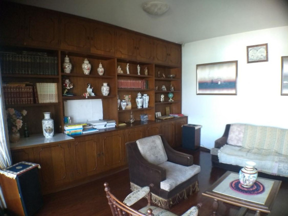 Imagem Casa com 3 Quartos à Venda, 269 m² em Centro - Botucatu Imagem Casa com 3 Quartos à Venda, 269 m² em Centro - Botucatu
