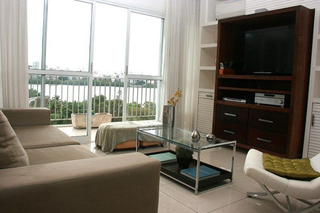Imagem Apartamento com 2 Quartos à Venda, 92 m² em Lagoa - Rio De Janeiro Imagem Apartamento com 2 Quartos à Venda, 92 m² em Lagoa - Rio De Janeiro