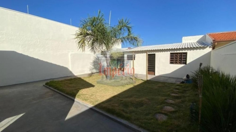 Imagem Casa com 3 Quartos à Venda, 141 m² em Vila Brasil - Pirassununga