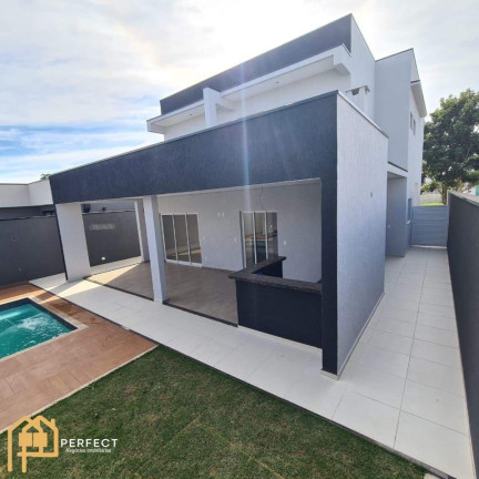 Imagem Casa com 3 Quartos à Venda, 206 m² em Via Dutra - Caçapava Imagem Casa com 3 Quartos à Venda, 206 m² em Via Dutra - Caçapava