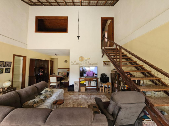 Imagem Casa com 6 Quartos à Venda, 180 m² em Vargem Grande - Teresópolis Imagem Casa com 6 Quartos à Venda, 180 m² em Vargem Grande - Teresópolis