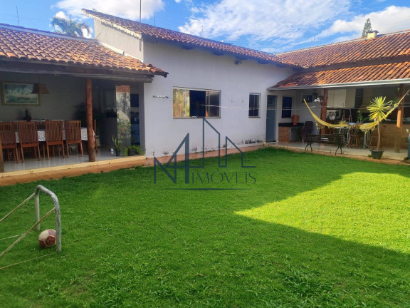 Imagem Casa com 3 Quartos à Venda, 450 m² em Jardim Mont Serrat - Aparecida De Goiânia Imagem Casa com 3 Quartos à Venda, 450 m² em Jardim Mont Serrat - Aparecida De Goiânia