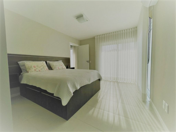 Imagem Casa com 3 Quartos à Venda, 387 m² Imagem Casa com 3 Quartos à Venda, 387 m²