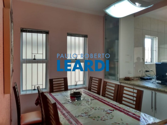 Sobrado com 4 Quartos à Venda, 250 m² em Vila Metalúrgica - Santo André