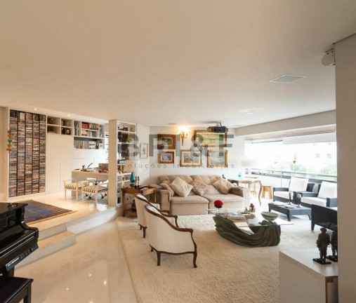 Apartamento com 3 Quartos à Venda, 245 m² em Campo Belo - São Paulo