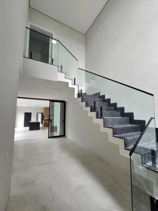 Imagem Casa com 4 Quartos à Venda, 231 m² em Morada Dos Nobres - Cuiabá Imagem Casa com 4 Quartos à Venda, 231 m² em Morada Dos Nobres - Cuiabá
