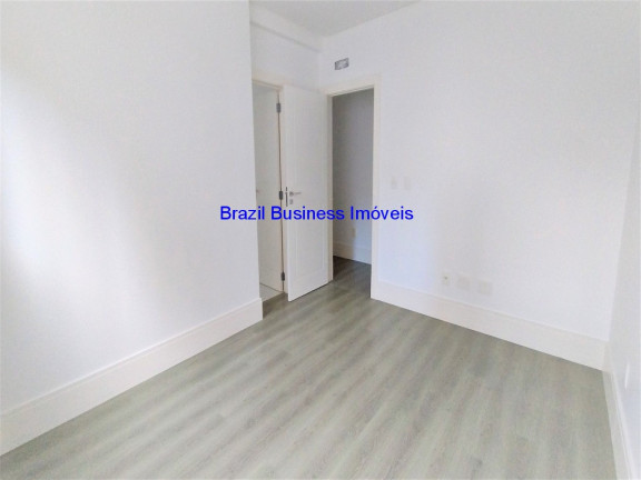Imagem Imóvel com 3 Quartos à Venda, 162 m² em Centro - Balneário Camboriú Imagem Imóvel com 3 Quartos à Venda, 162 m² em Centro - Balneário Camboriú