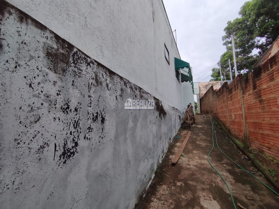 Imagem Casa com 2 Quartos à Venda, 249 m² em Fabrício - Uberaba Imagem Casa com 2 Quartos à Venda, 249 m² em Fabrício - Uberaba