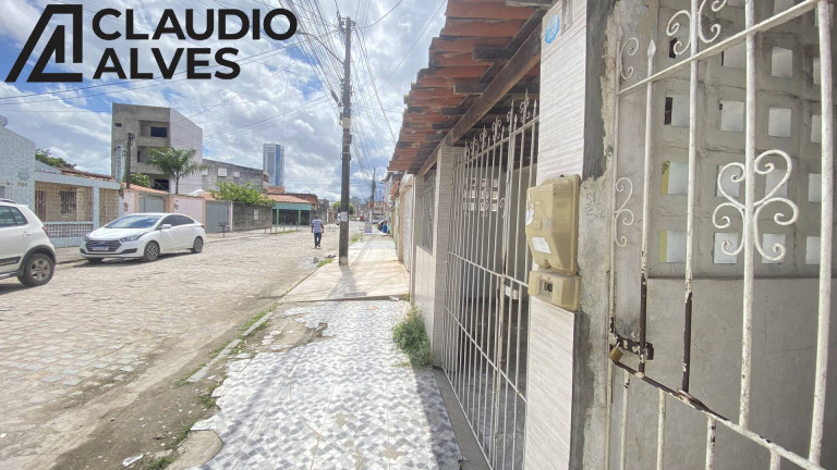 Imagem Casa com 4 Quartos à Venda, 100 m² em Caseb - Feira De Santana Imagem Casa com 4 Quartos à Venda, 100 m² em Caseb - Feira De Santana