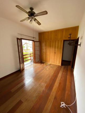 Imagem Casa com 5 Quartos à Venda, 212 m² em Alto - Teresópolis Imagem Casa com 5 Quartos à Venda, 212 m² em Alto - Teresópolis