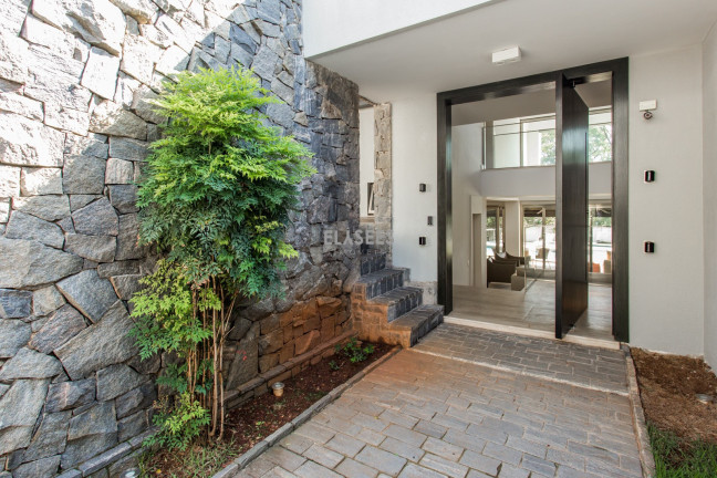 Imagem Casa com 4 Quartos à Venda, 388 m² em Vila Tramontano - São Paulo Imagem Casa com 4 Quartos à Venda, 388 m² em Vila Tramontano - São Paulo