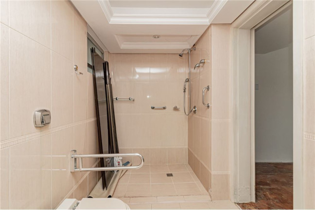 Imagem Imóvel com 3 Quartos à Venda, em Moinhos De Vento - Porto Alegre Imagem Imóvel com 3 Quartos à Venda, em Moinhos De Vento - Porto Alegre