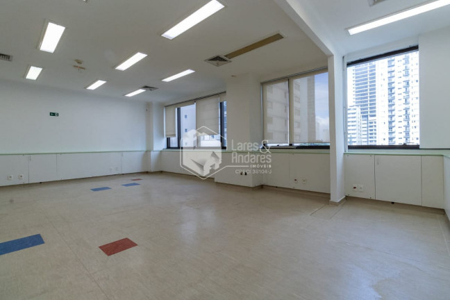 Imagem Sala Comercial à Venda, 286 m² em Moema - São Paulo Imagem Sala Comercial à Venda, 286 m² em Moema - São Paulo