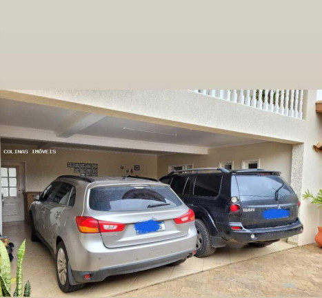Imagem Casa com 3 Quartos à Venda, 300 m² em Centro - Ibiúna Imagem Casa com 3 Quartos à Venda, 300 m² em Centro - Ibiúna