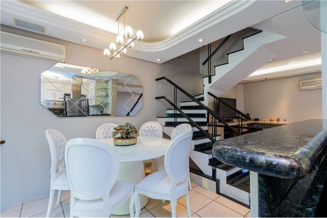 Imagem Casa com 3 Quartos à Venda, 171 m² em Tristeza - Porto Alegre Imagem Casa com 3 Quartos à Venda, 171 m² em Tristeza - Porto Alegre
