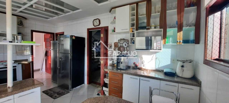 Imagem Sobrado com 3 Quartos à Venda, 367 m² em Vila Carvalho - Sorocaba Imagem Sobrado com 3 Quartos à Venda, 367 m² em Vila Carvalho - Sorocaba