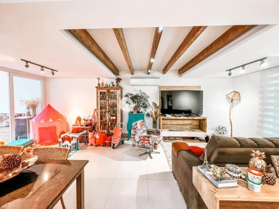 Imagem Casa com 3 Quartos à Venda, 151 m²
