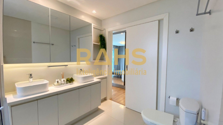 Imagem Apartamento com 3 Quartos à Venda, 199 m² em Praia Brava De Itajaí - Itajaí Imagem Apartamento com 3 Quartos à Venda, 199 m² em Praia Brava De Itajaí - Itajaí