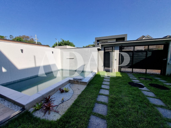 Imagem Casa com 4 Quartos à Venda, 200 m² em Vargem Pequena - Rio De Janeiro