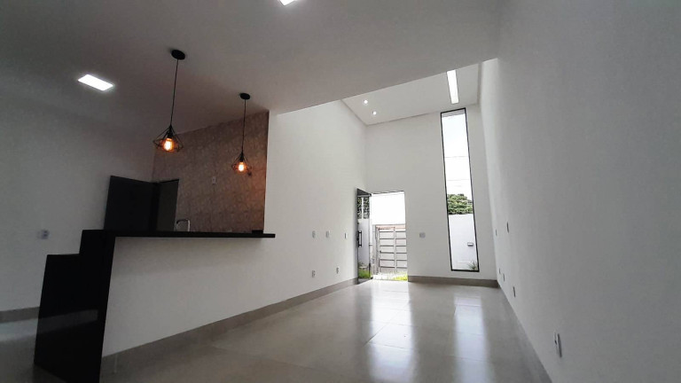 Imagem Casa com 3 Quartos à Venda, 110 m² em Goiânia Imagem Casa com 3 Quartos à Venda, 110 m² em Goiânia