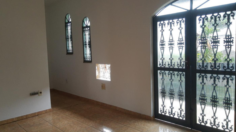 Casa com 3 Quartos à Venda, 160 m² em Campo Grande - Rio De Janeiro