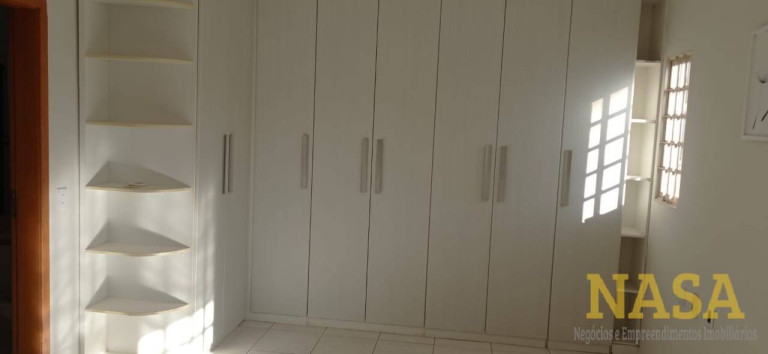 Imagem Casa com 4 Quartos à Venda, 420 m² em Cuiabá Imagem Casa com 4 Quartos à Venda, 420 m² em Cuiabá