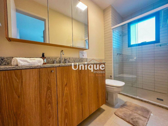 Imagem Casa com 4 Quartos para Temporada, 203 m² em Aretê - Armação Dos Búzios Imagem Casa com 4 Quartos para Temporada, 203 m² em Aretê - Armação Dos Búzios