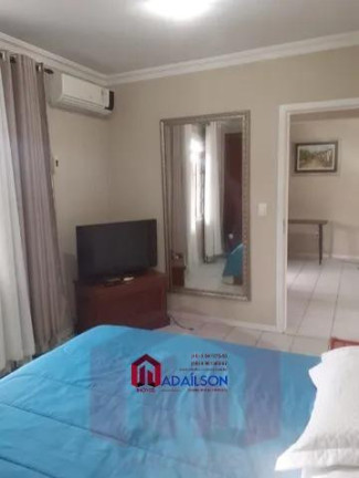 Imagem Imóvel com 4 Quartos à Venda, 
