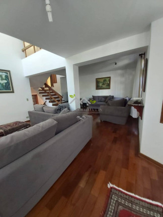 Imagem Casa com 4 Quartos à Venda, 257 m² em Alto Do Capivari - Campos Do Jordão Imagem Casa com 4 Quartos à Venda, 257 m² em Alto Do Capivari - Campos Do Jordão