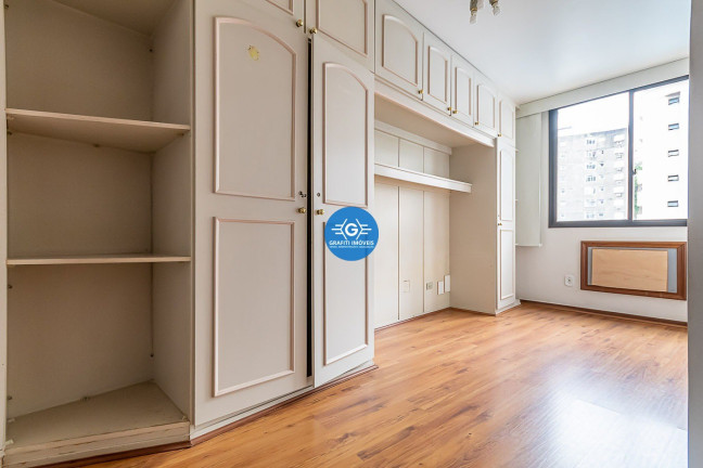 Imagem Flat com 4 Quartos à Venda, 220 m² em Tijuca - Rio De Janeiro Imagem Flat com 4 Quartos à Venda, 220 m² em Tijuca - Rio De Janeiro