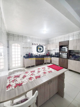 Imagem Casa com 5 Quartos à Venda, 212 m² em Camobi - Santa Maria