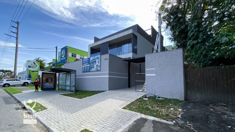 Imagem Sobrado com 3 Quartos à Venda, 189 m² em Boa Vista - Curitiba
