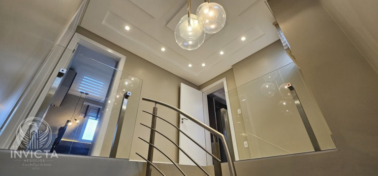 Imagem Cobertura com 5 Quartos à Venda, 261 m² em Barra Sul - Balneário Camboriú Imagem Cobertura com 5 Quartos à Venda, 261 m² em Barra Sul - Balneário Camboriú