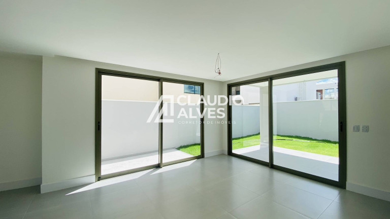 Imagem Casa de Condomínio com 4 Quartos à Venda, 225 m² em Papagaio - Feira De Santana Imagem Casa de Condomínio com 4 Quartos à Venda, 225 m² em Papagaio - Feira De Santana