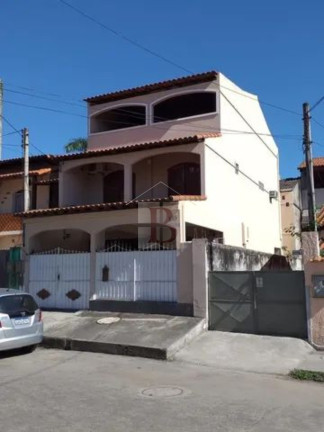Imagem Casa com 3 Quartos à Venda, 210 m² em Mutuá - São Gonçalo