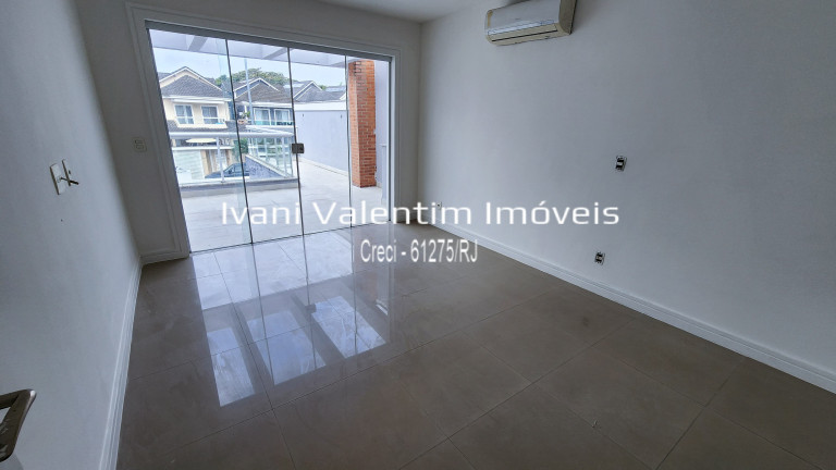 Imagem Casa com 4 Quartos à Venda, 240 m² em Recreio Dos Bandeirantes - Rio De Janeiro