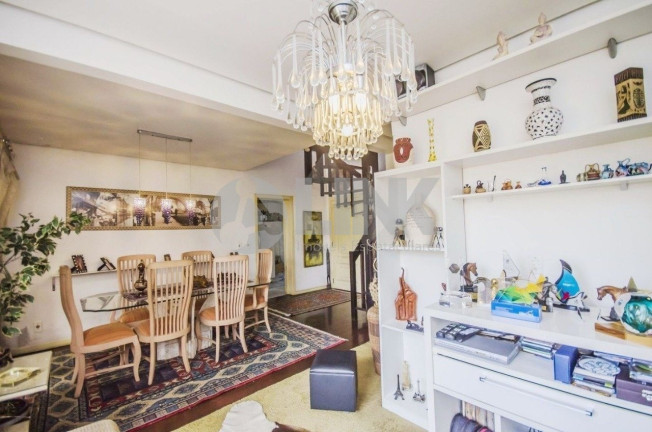 Imagem Imóvel com 3 Quartos à Venda, 207 m² em Menino Deus - Porto Alegre