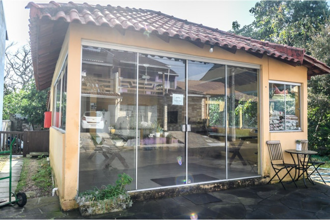 Imagem Casa com 2 Quartos à Venda,  em Serraria - Porto Alegre