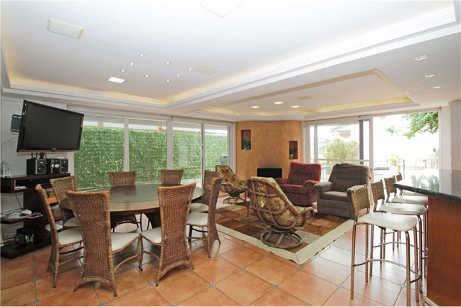 Imagem Casa com 4 Quartos à Venda, em São Lucas - Viamão Imagem Casa com 4 Quartos à Venda, em São Lucas - Viamão