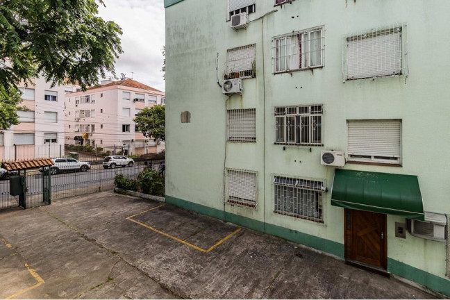 Imagem Imóvel com 1 Quarto à Venda, 41 m² em Jardim Leopoldina - Porto Alegre Imagem Imóvel com 1 Quarto à Venda, 41 m² em Jardim Leopoldina - Porto Alegre