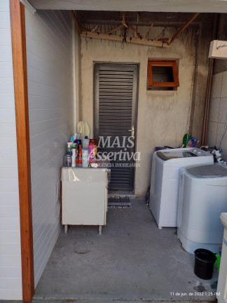 Imagem Casa com 3 Quartos à Venda, 135 m² em Roselândia - Novo Hamburgo