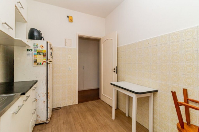 Imagem Imóvel com 2 Quartos à Venda, 64 m² em Petrópolis - Porto Alegre Imagem Imóvel com 2 Quartos à Venda, 64 m² em Petrópolis - Porto Alegre